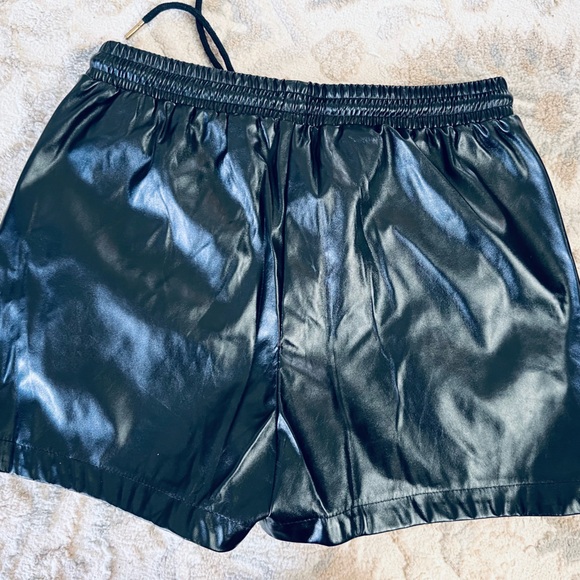Faux Leather shorts. Excellent condition - Picture 2 of 3